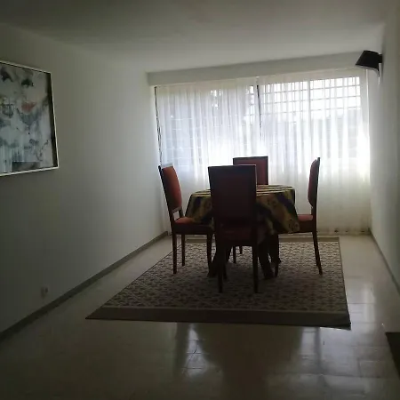 Confortable Appart De 2 Chambres Au Coeur De Cocody Apartment Echillais