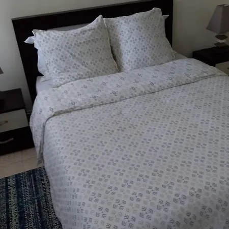 Confortable Appart De 2 Chambres Au Coeur De Cocody Echillais